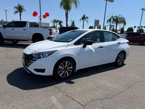 Fresh Powder 2024 Nissan Versa 1.6 S