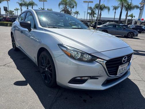 Sonic Silver Metallic 2018 Mazda Mazda3 Touring