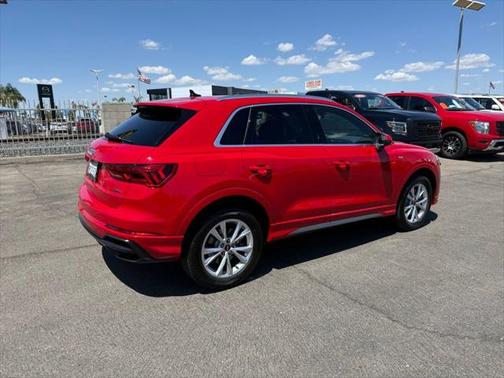 2022 Audi Q3 45 S line Premium