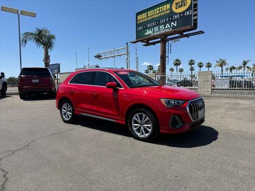 2022 Audi Q3 45 S line Premium