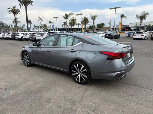 2021 Nissan Altima SR VC-Turbo FWD