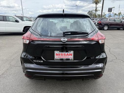 2025 Nissan Kicks S