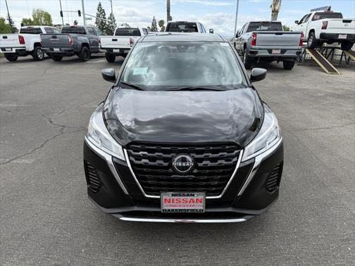 2025 Nissan Kicks S
