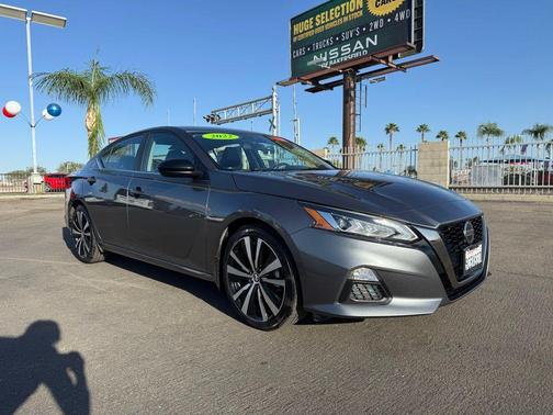 2022 Nissan Altima SR FWD
