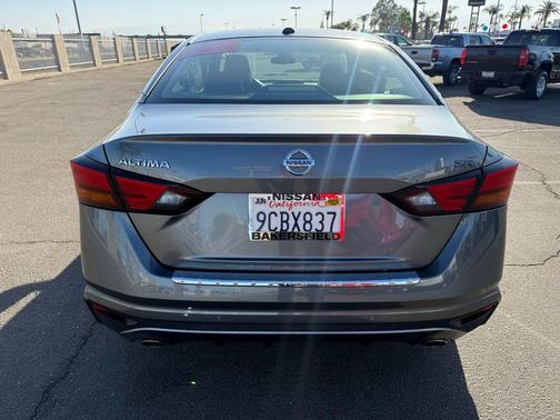 2022 Nissan Altima SR FWD