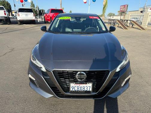 2022 Nissan Altima SR FWD