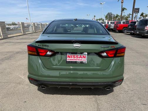 Tactical Grn/Super Black 2026 Nissan Altima SR FWD
