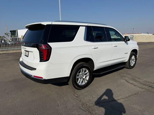 2025 Chevrolet Tahoe LS