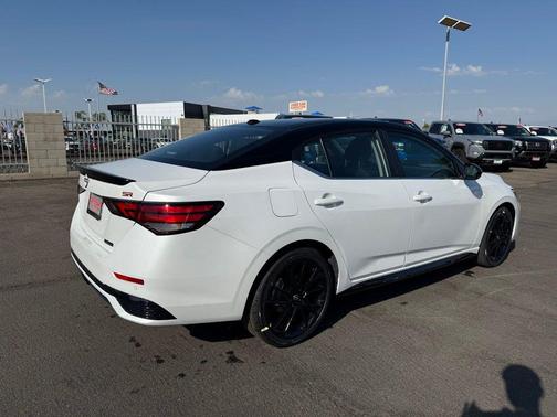 2025 Nissan Sentra SR