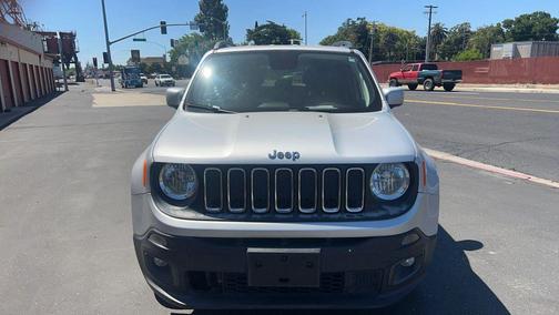 Glacier Metallic 2018 Jeep Renegade Latitude