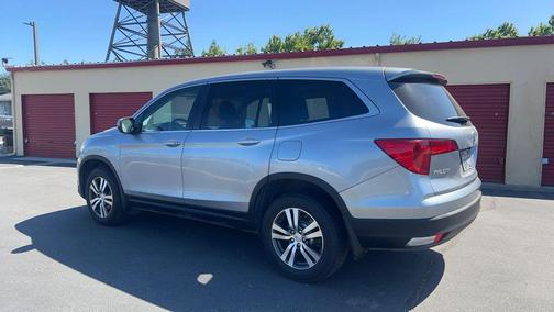 Lunar Silver Metallic 2017 Honda Pilot EX-L