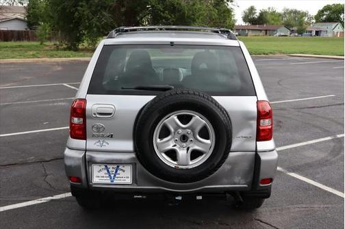 2004 Toyota RAV4 Base