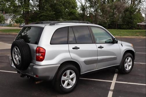 2004 Toyota RAV4 Base