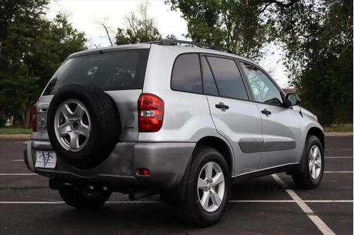 2004 Toyota RAV4 Base