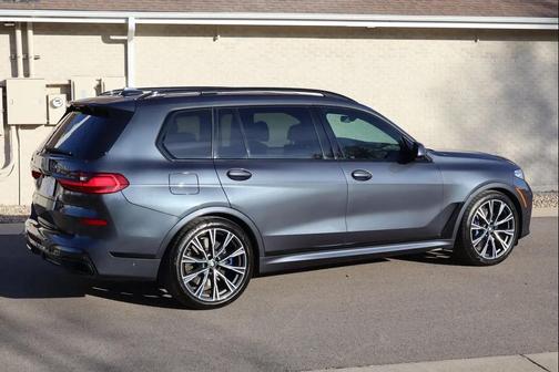 2020 BMW X7 M50i