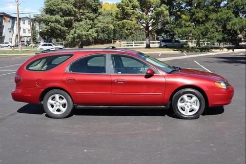 2001 Ford Taurus SE