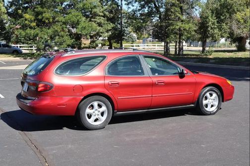 2001 Ford Taurus SE