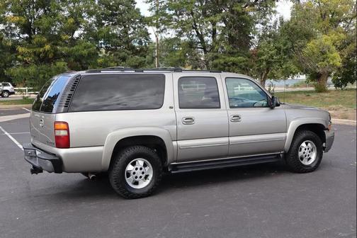 2001 Chevrolet Suburban 1500 LT