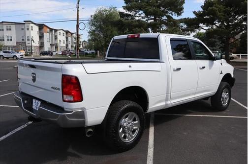 2017 RAM 2500 SLT Crew Cab 4x4 6'4' Box