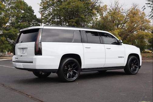 2017 GMC Yukon XL SLT