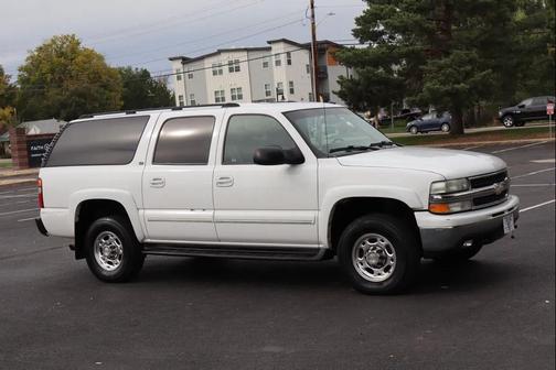 2003 Chevrolet Suburban 2500 LT