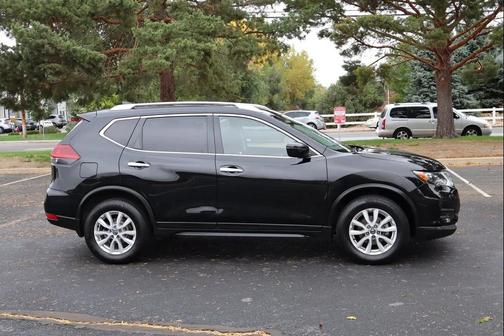 Magnetic Black Pearl 2020 Nissan Rogue S