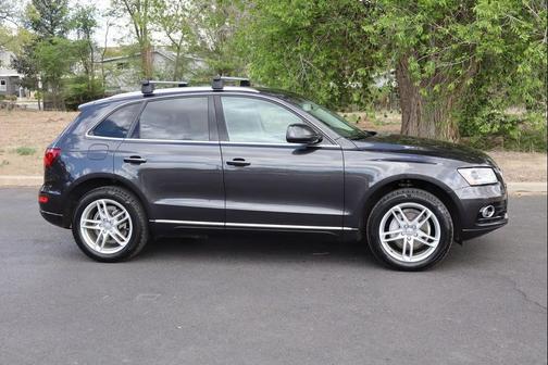 Black 2017 Audi Q5 2.0T Premium Plus