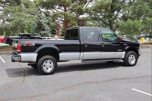 Black Clearcoat 2003 Ford F-350 Lariat