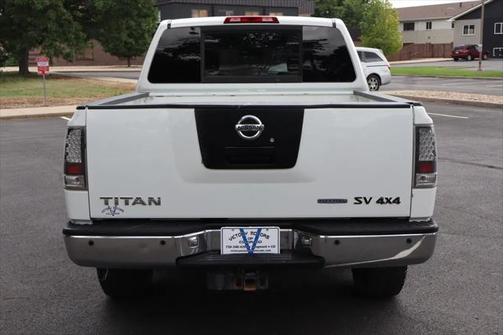 2012 Nissan Titan SV
