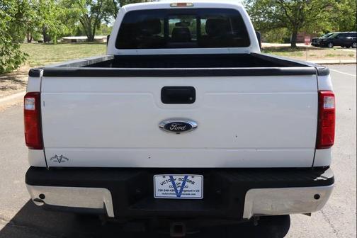 White 2014 Ford F-250 Lariat