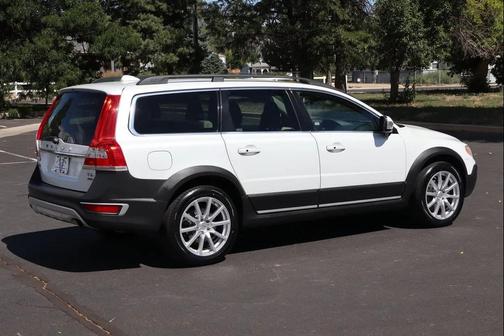 2015 Volvo XC70 T6 Premier Plus