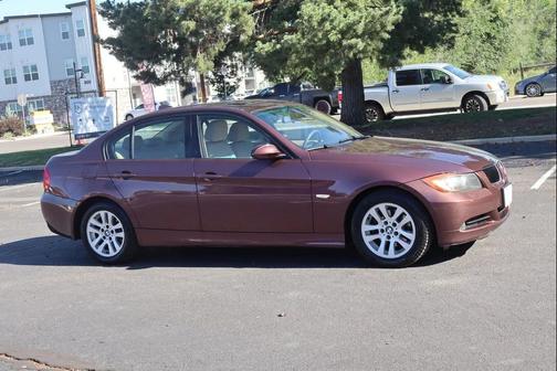 Red 2006 BMW 325