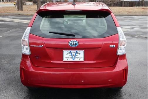2012 Toyota Prius v Two