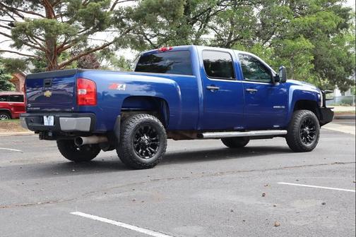 Blue 2013 Chevrolet Silverado 2500 LT