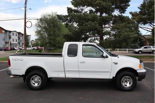 2002 Ford F-150 XLT
