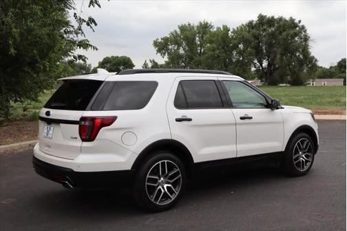 2017 Ford Explorer sport