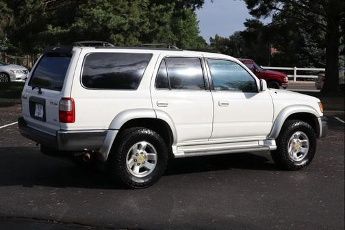 2000 Toyota 4Runner SR5