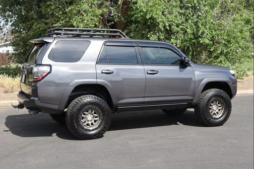 Magnetic Gray Metallic 2017 Toyota 4Runner SR5
