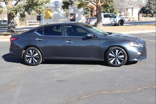 2022 Nissan Altima 2.5 SV