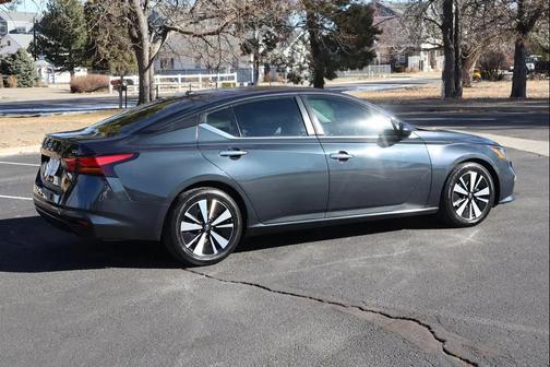 2022 Nissan Altima 2.5 SV