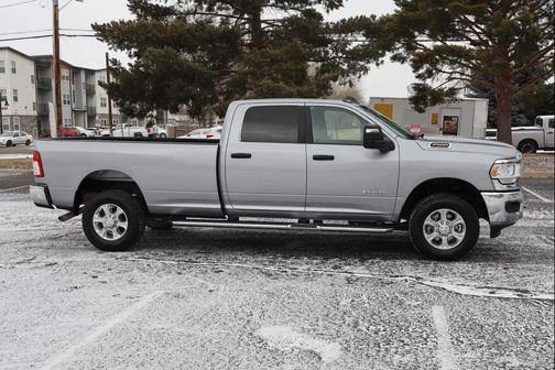 2023 RAM 2500 Big Horn Crew Cab 4x4 8' Box