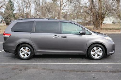 2012 Toyota Sienna LE