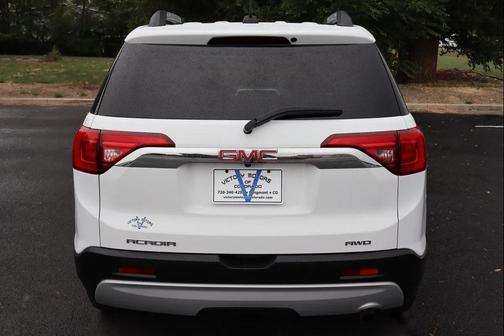 2017 GMC Acadia SLE-2