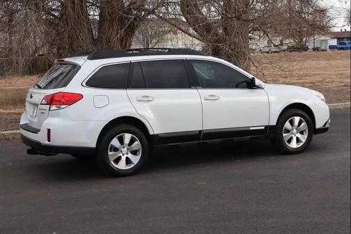 2010 Subaru Outback 3.6 R Limited