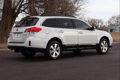 2010 Subaru Outback 3.6 R Limited