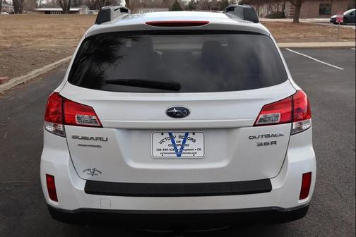 2010 Subaru Outback 3.6 R Limited