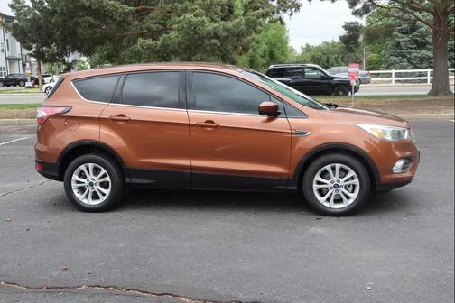 Red 2017 Ford Escape SE