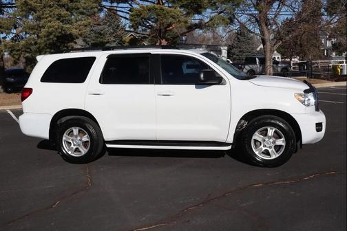 2008 Toyota Sequoia SR5
