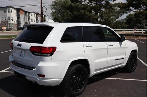 2018 Jeep Grand Cherokee Laredo E