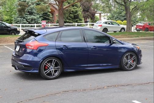 Shadow Black 2016 Ford Focus ST